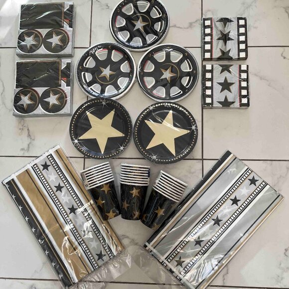 NWT - Movie Night Paper Plates, Napkins, Cups and Plastic Tablecloths - Picture 1 of 14